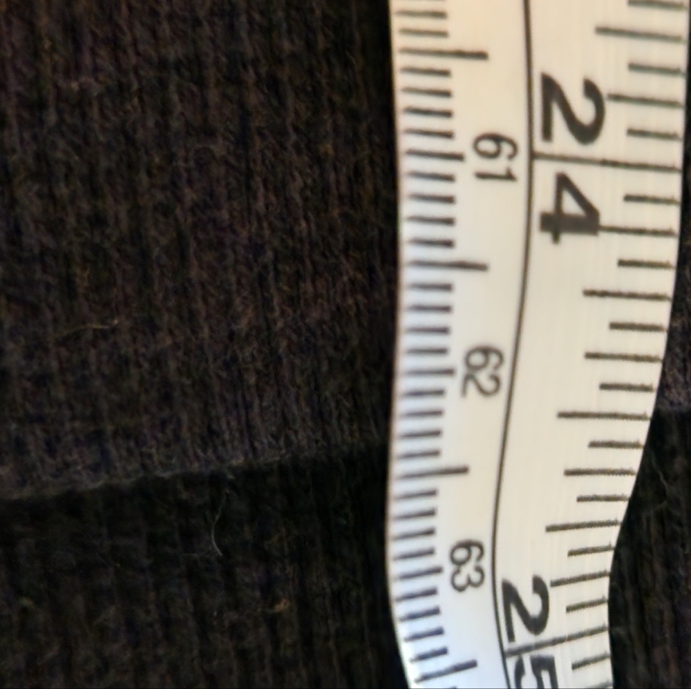 Lululemon Size 6 Black Cowl Neck Sweatshirt Worn In‎ - Picture 7 of 8